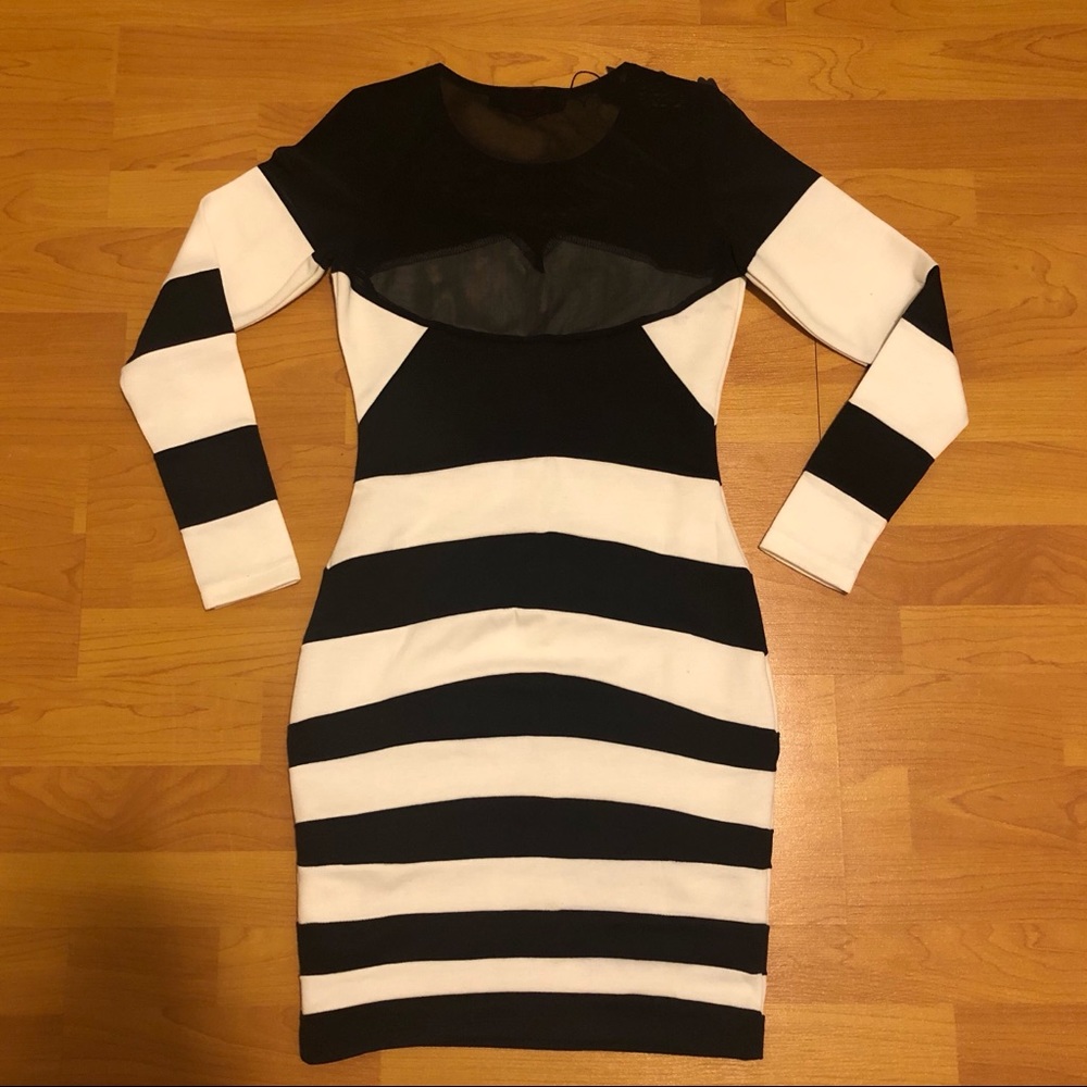 Motel Rocks Dress - Picture 2 of 5